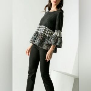 NWOT**T H M L Women's Top